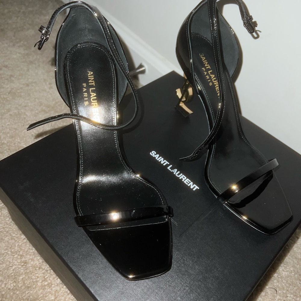 Saint Laurent
Opyum Leather Sandals